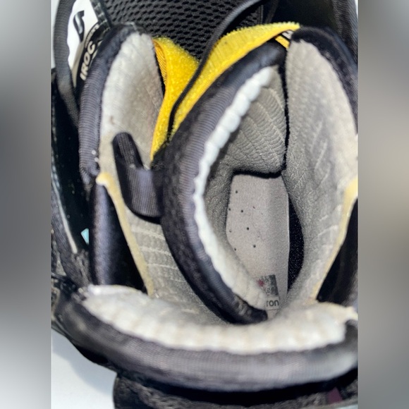 Women’s Burton Snowboarding Boots SIZE 8 - Picture 3 of 11